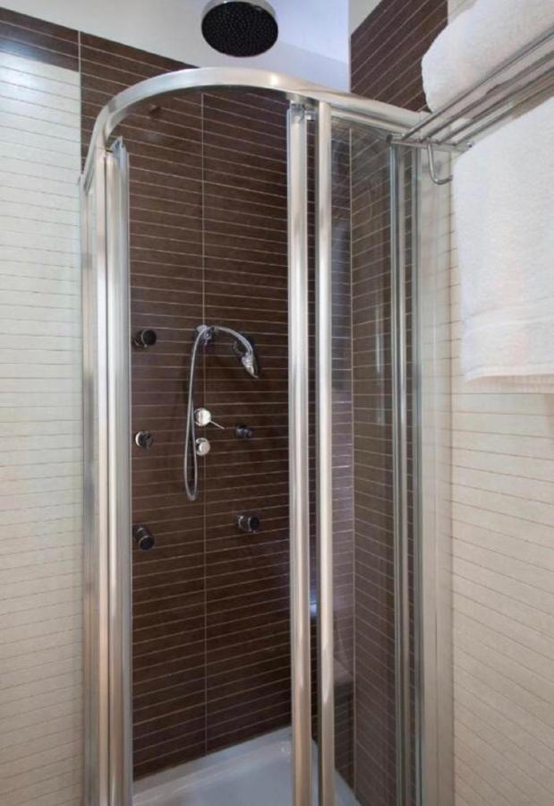 Apartamento Puerta Del Arenal - Kainga Homes Sevilla Buitenkant foto